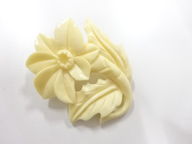 アンティーク　象牙　ブローチ　約7.14g